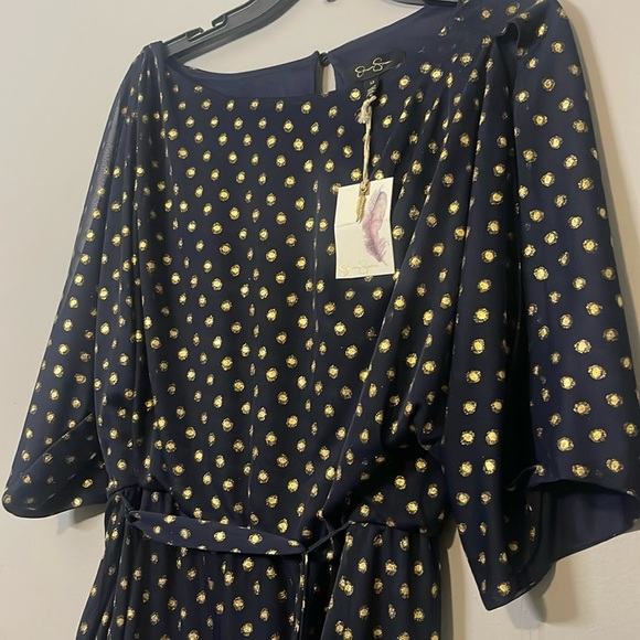 Jessica Simpson Dresses & Skirts - Navy and Gold Dress